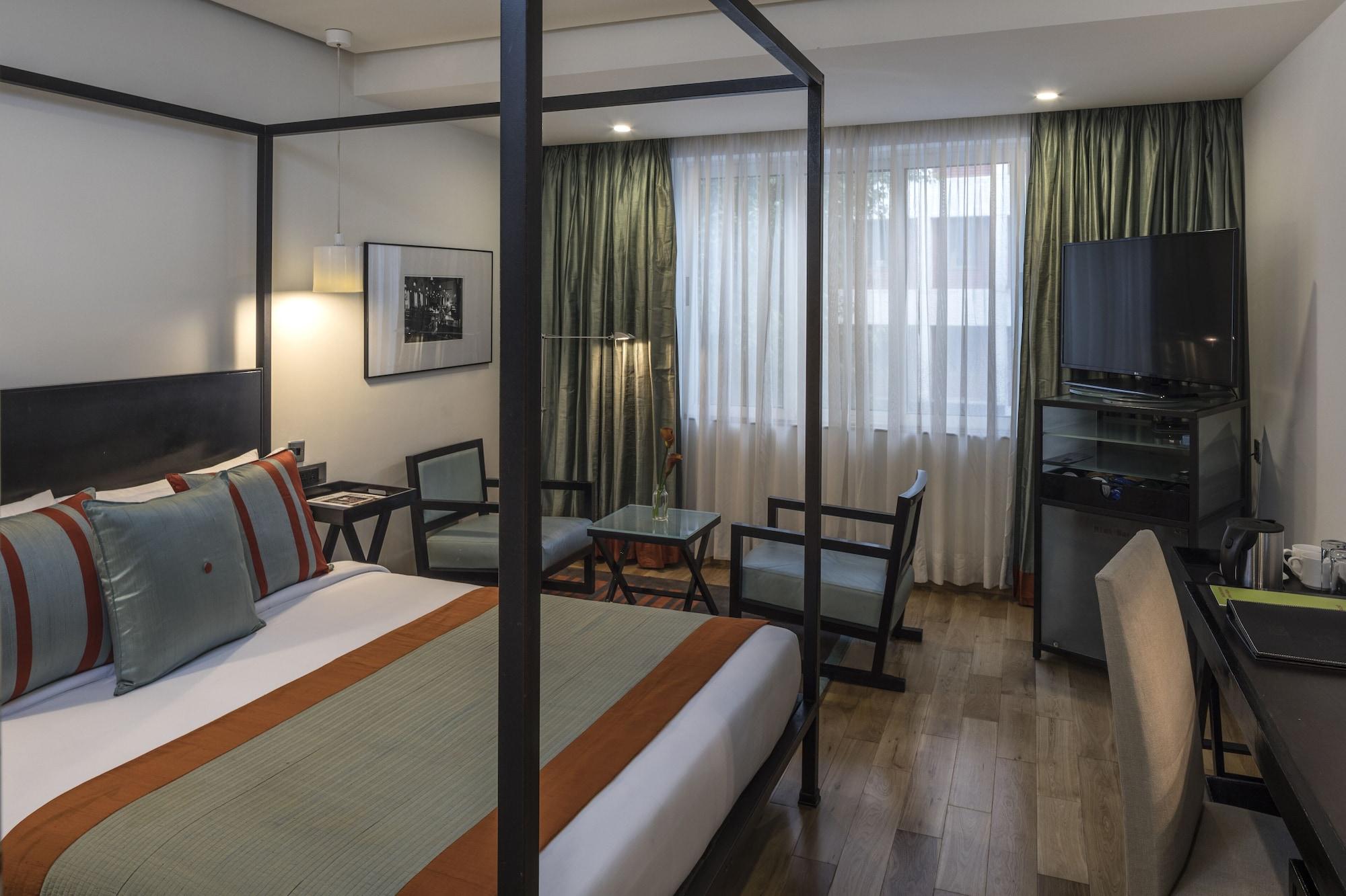 The Park Bangalore, Mg Road Kültér fotó A room at the hotel