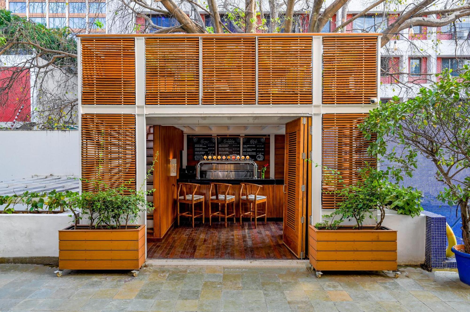 The Park Bangalore, Mg Road Kültér fotó The Coffee Bar